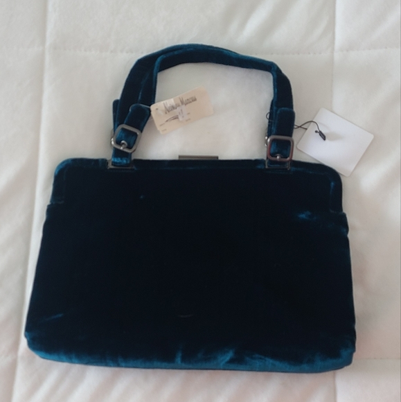 NWT! Vintage Prada Velluto Fibbie Frame Bag in luxurious Deep Blue Velvet! - Picture 2 of 12